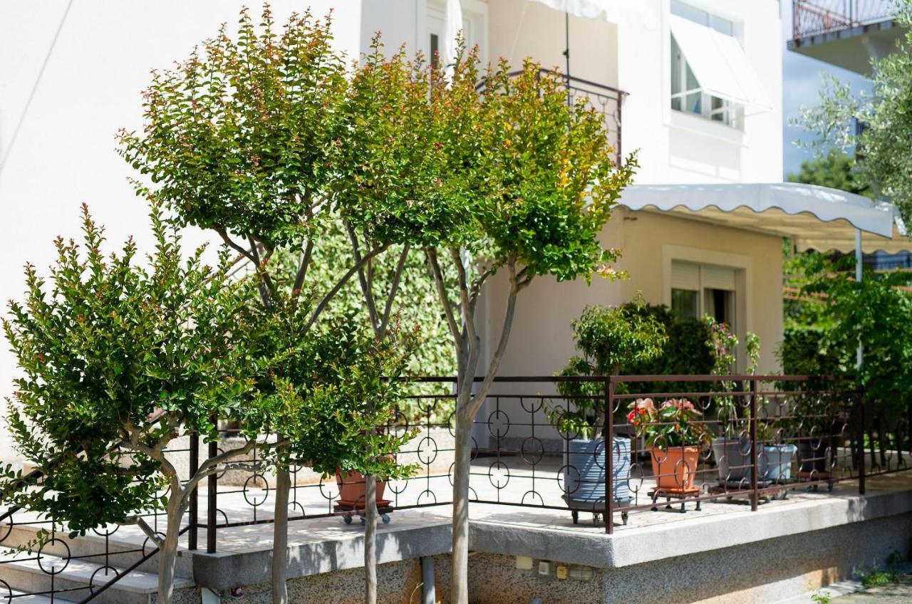 Apartments Jele Malinska Bagian luar foto